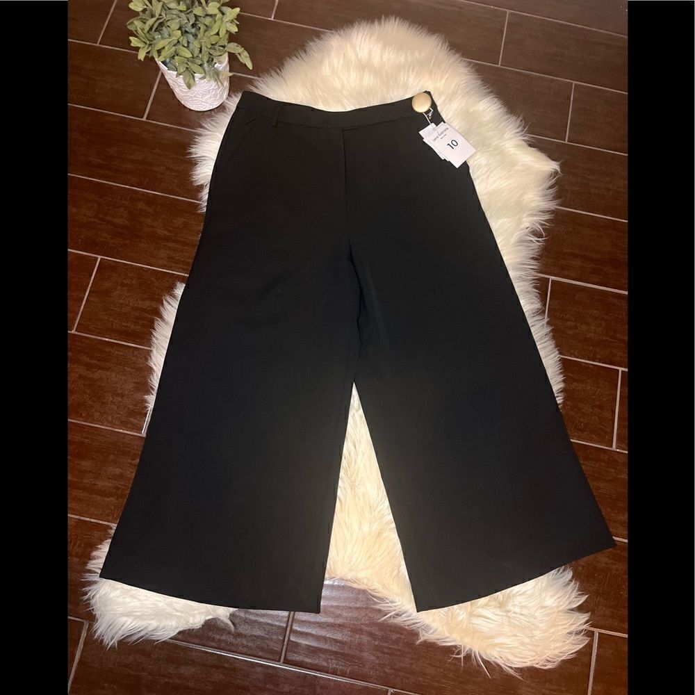 Lena Gabrielle black side gold button dress culottes sz 10